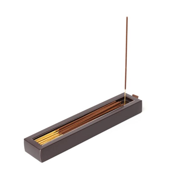 عود ندورد Oud and rose 2